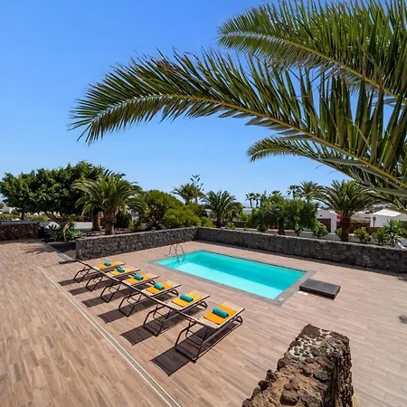 Taiga By 普拉亚布兰卡